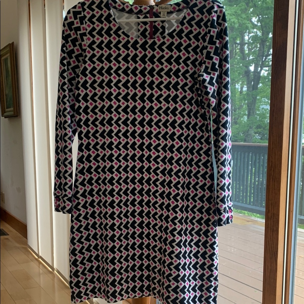 Hatley Black and White Sheath Dress Long Sleeve Crew Neck